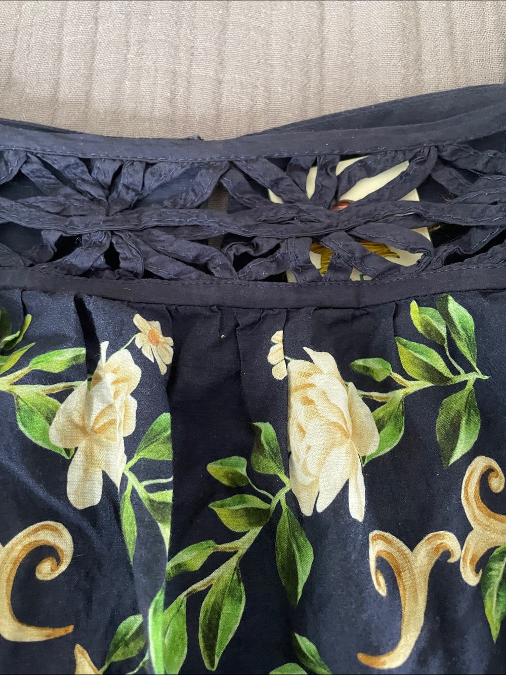 Farm Rio Floral blouse - Picture 2 of 6